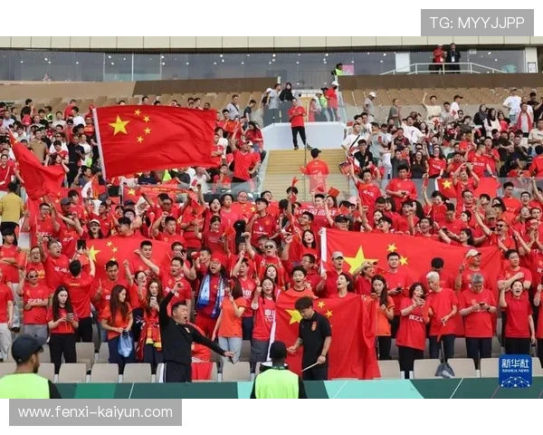 中国足球队迎战日本队展开亚洲杯小组赛激战力争突破历史瓶颈